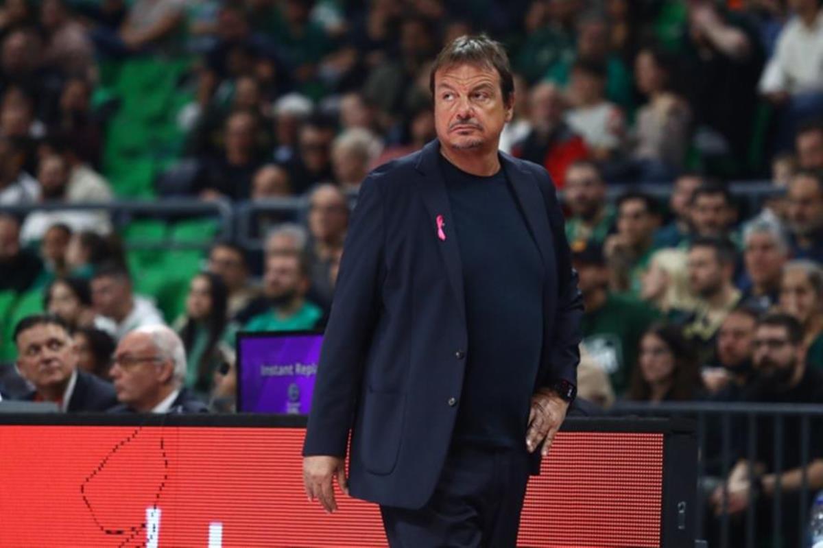 Αταμάν έξω φρενών: «Δεν είναι επαγγελματική συμπεριφορά αυτή, όλοι περπατάνε»