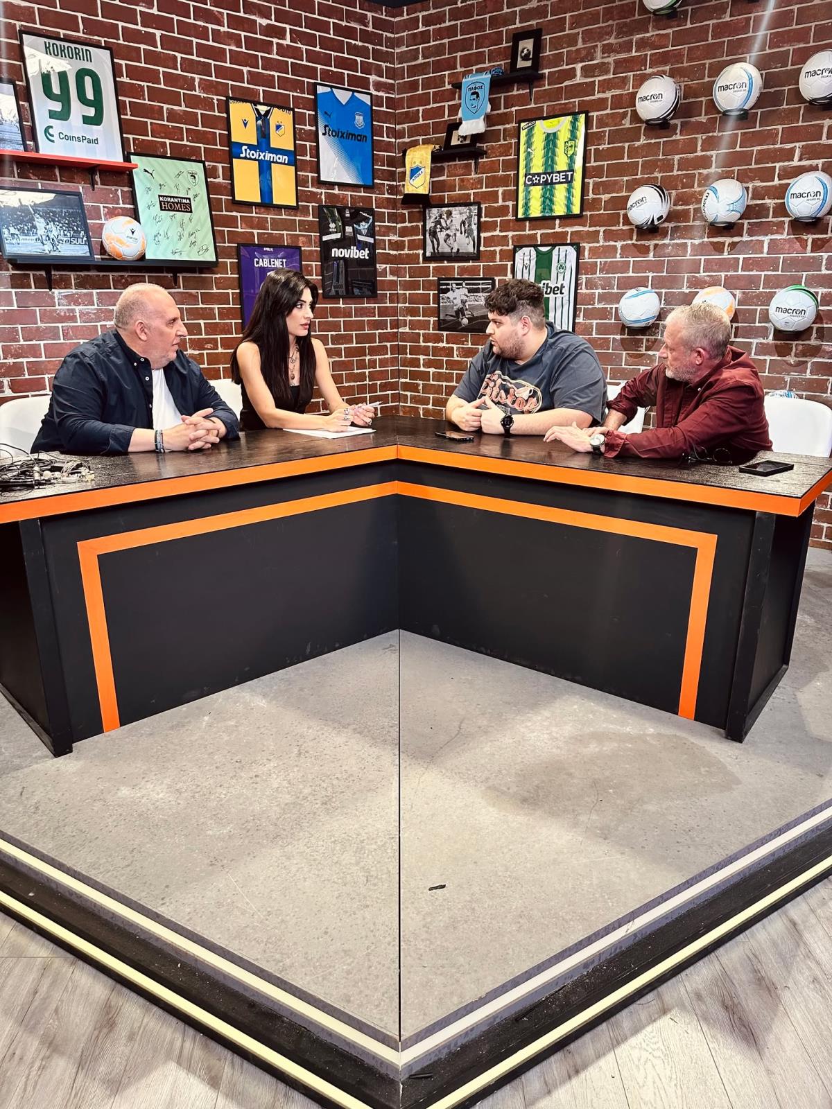 ΕΠΙΚΗ ατάκα on air: «Έσπασα την τηλεόραση στο γκολ του ΑΠΟΕΛ» (ΒΙΝΤΕΟ)