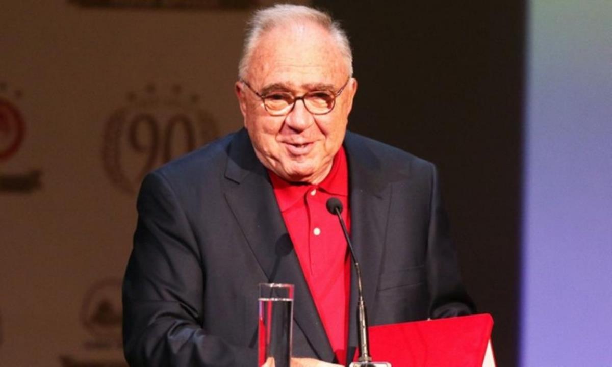 Αλαφούζος για Κόκκαλη: «Μοιράζονταν τα πρωταθλήματα πριν αναλάβει, μετά ήρθε τρόπος για να κερδίζει μόνο ο Ολυμπιακός»