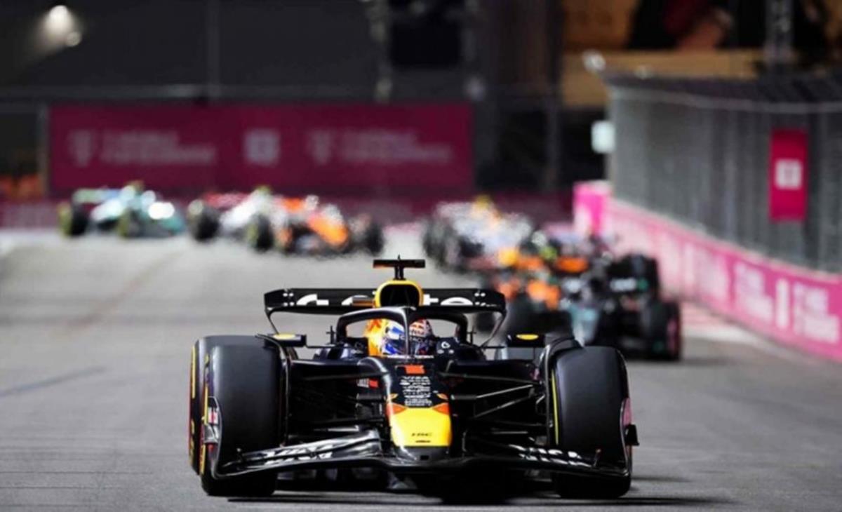 FORMULA 1: Θριαμβευτής στο Λας Βέγκας και ακόμη «ζωντανός» ο Φερστάπεν, αγκαλιά με τον τίτλο ο Νόρις! (ΒΑΘΜΟΛΟΓΙΕΣ)