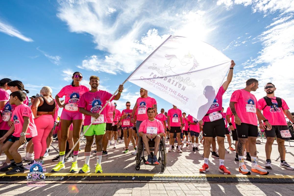 Τι έκαναν ο Spiderman, ένας δεινόσαυρος, ένας γορίλλας και ένα Pug στην Πάφο;