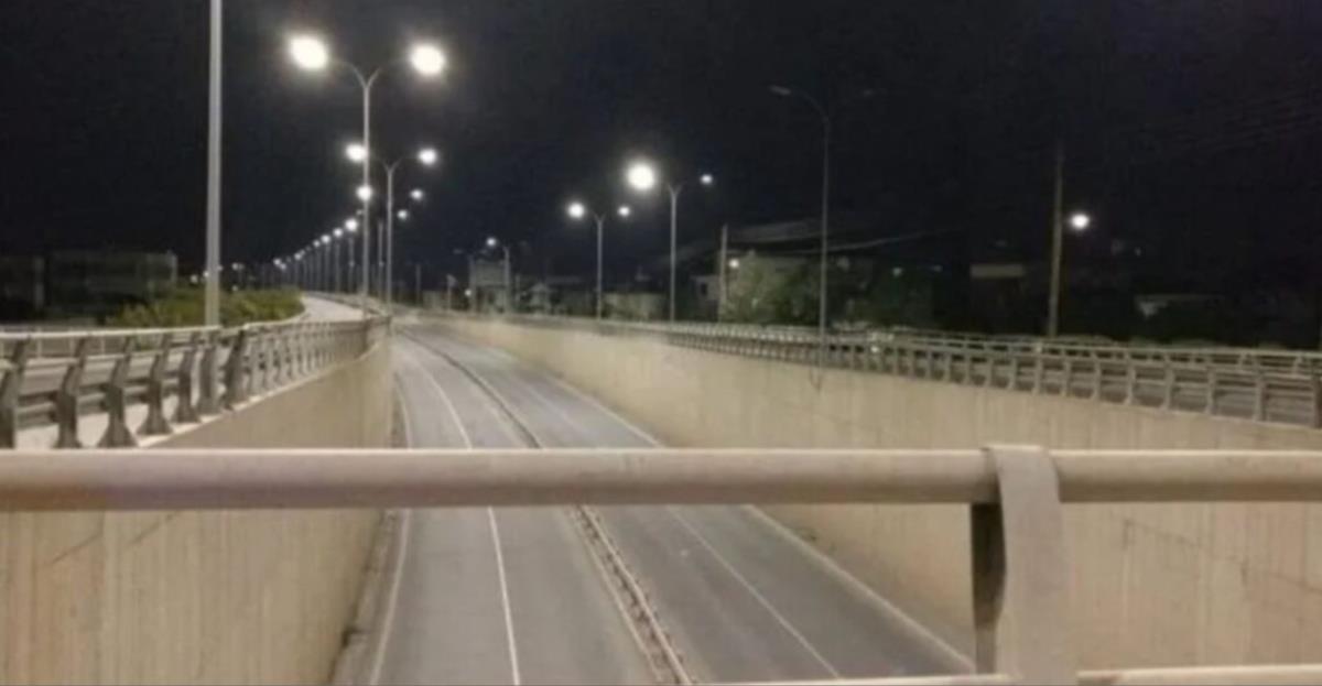 ΒΙΝΤΕΟ: Ασύλληπτο περιστατικό στον αυτοκινητόδρομο Λεμεσού: Οδηγούσε… με κινητό και λάπτοπ!