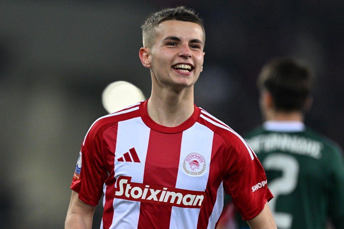 «Άρσεναλ, Μάντσεστερ Γιουνάιτεντ… Νότιγχαμ (!) και Νάπολι έχουν δείξει ενδιαφέρον για τον Μουζακίτη»