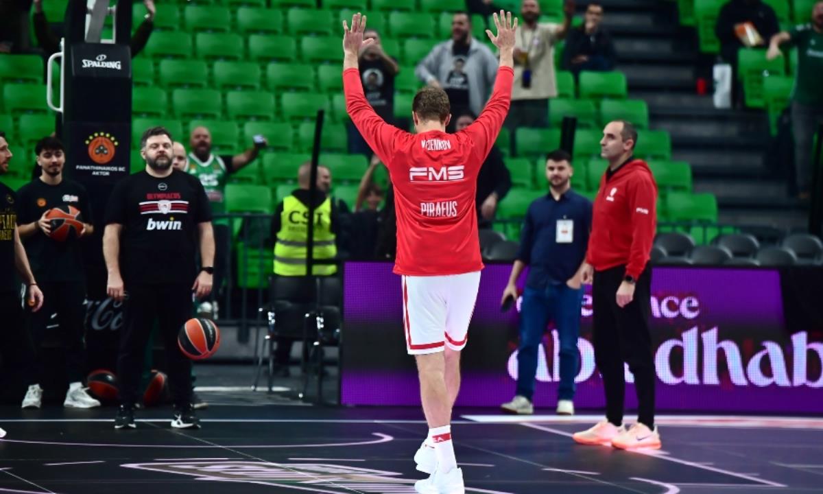 Το χιουμοριστικό στιγμιότυπο με τους φίλους του Παναθηναϊκού, τον Σάσα και τις βολές στο ζέσταμα!