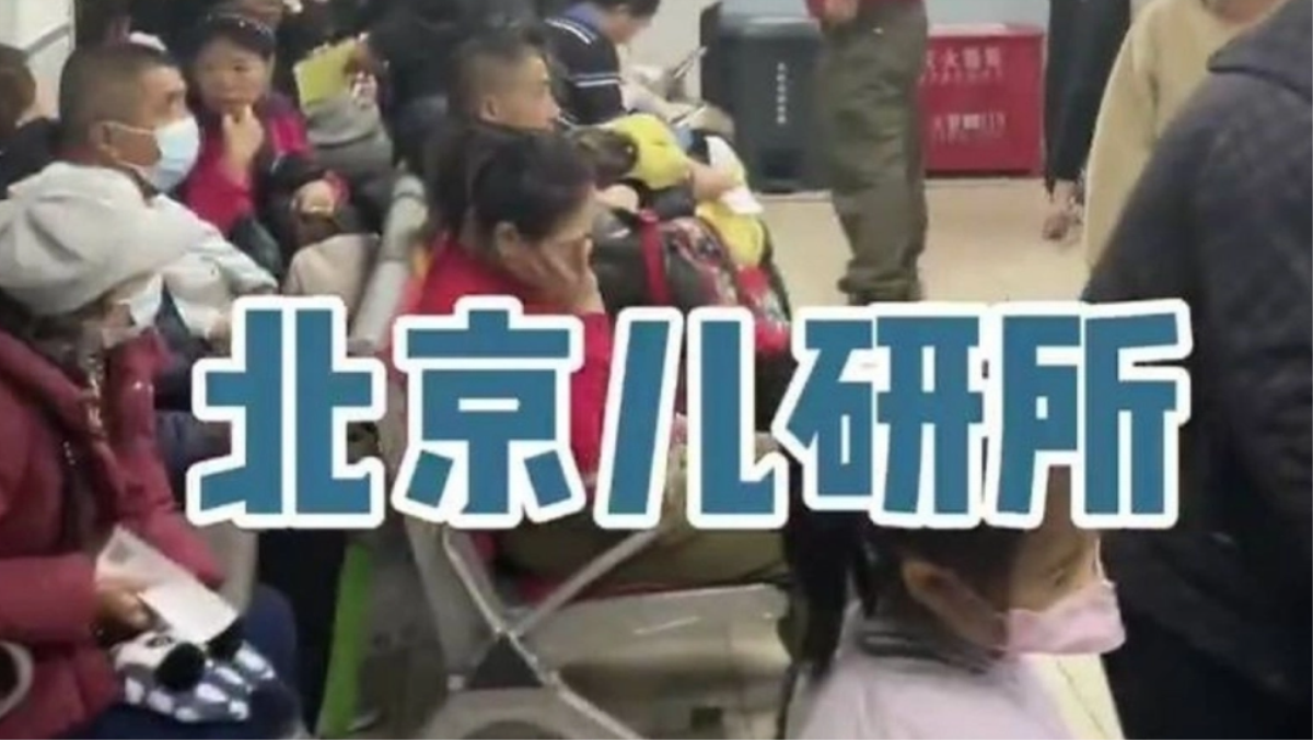 Ο εφιάλτης της H3N2 επιστρέφει: Ασφυκτικά γεμάτα τα νοσοκομεία της Κίνας