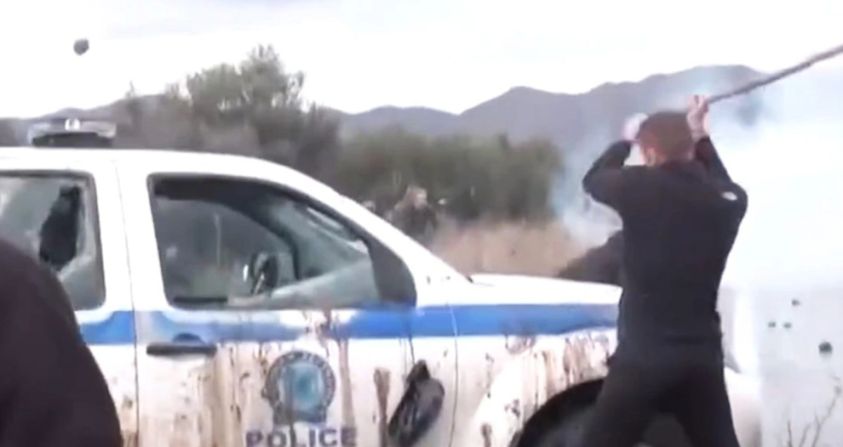Πρωτοφανείς αγριότητες στην Κρήτη, αγρότες χτύπησαν αστυνομικούς (ΦΩΤΟΓΡΑΦΙΕΣ)