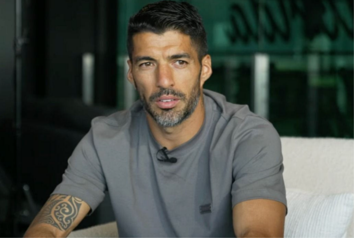 Συγκλονίζει ο Λουίς Σουάρες: «Μεγάλωσα παλεύοντας για ένα πιάτο φαγητό, καθάριζα αυτοκίνητα και πουλούσα τηλεκάρτες» (ΒΙΝΤΕΟ)