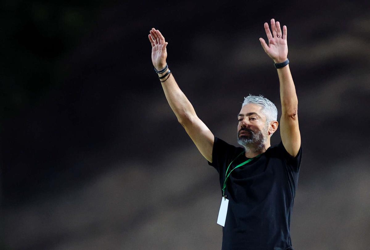 Έδιωξαν Γαρπόζη… Πάει άλλος πρώην ΑΕΛίστας στη θέση του