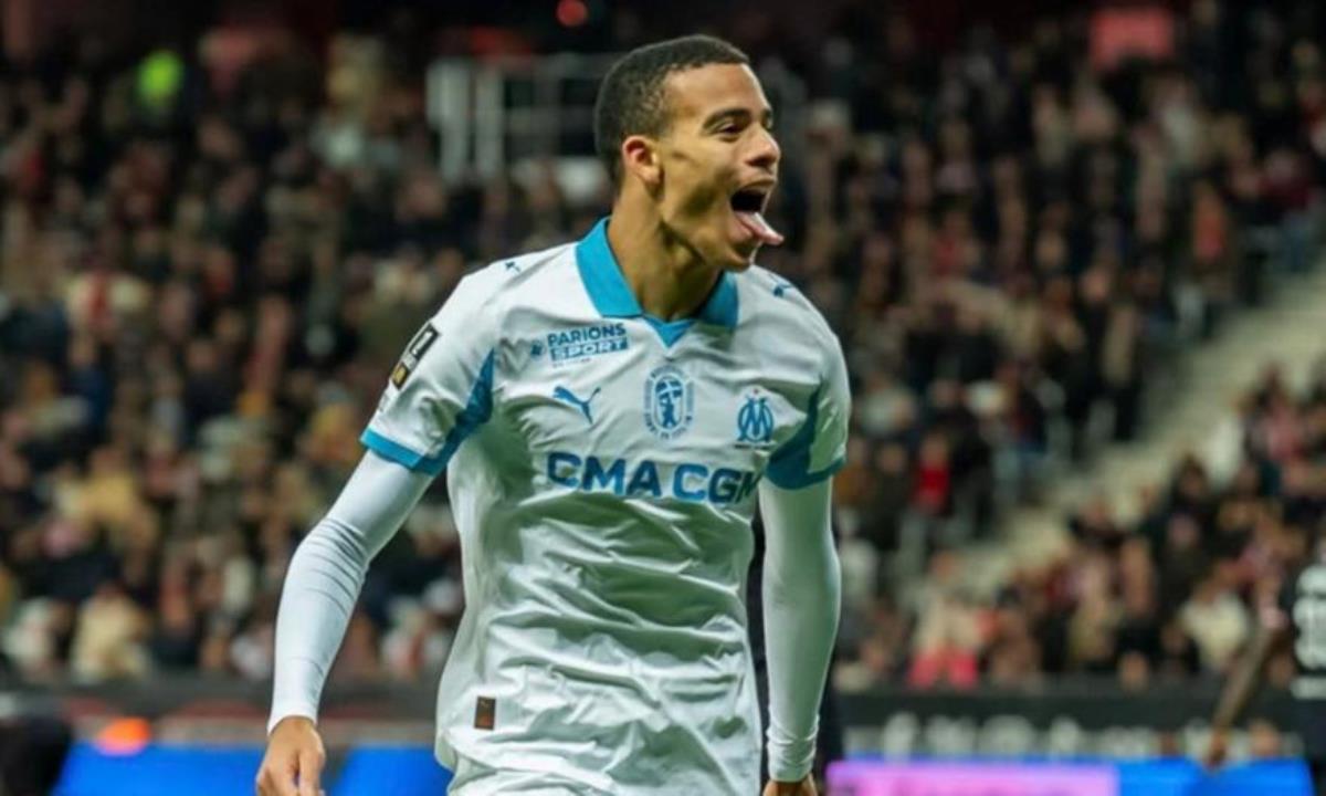 Παρέλαση της Μαρσέιγ στη Νίκαια και προσωρινά στην κορυφή