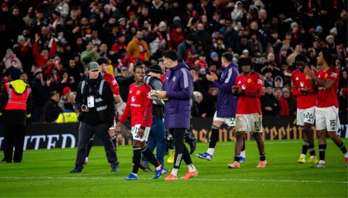 Η ενδεκάδα της Γιουνάιτεντ που ολοκλήρωσε το ματς με τη Νιούκαστλ απλά δεν υπάρχει και δεν θα ξαναϋπάρξει! Η ενδεκάδα της Γιουνάιτεντ που ολοκλήρωσε το ματς με τη Νιούκαστλ απλά δεν υπάρχει και δεν θα ξαναϋπάρξει!