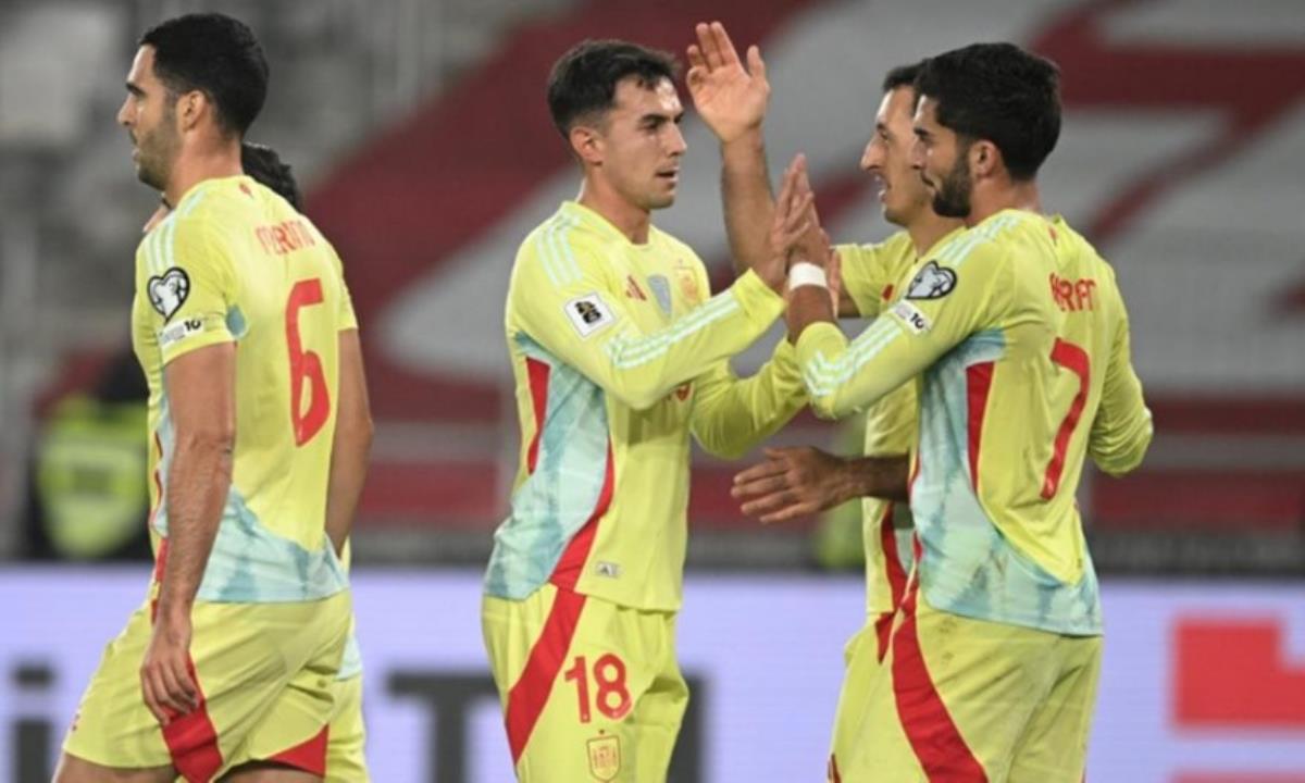 Και με τα… δύο πόδια στο Μουντιάλ, Ισπανία και Βέλγιο – Μεγάλη μάχη για τη 2η θέση μεταξύ Βόρειας Μακεδονίας και Ουαλίας