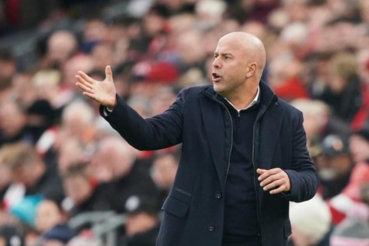 Λίβερπουλ: Ανέλαβε την ευθύνη για τη βαριά ήττα από τη Νότιγχαμ Φόρεστ ο Σλοτ