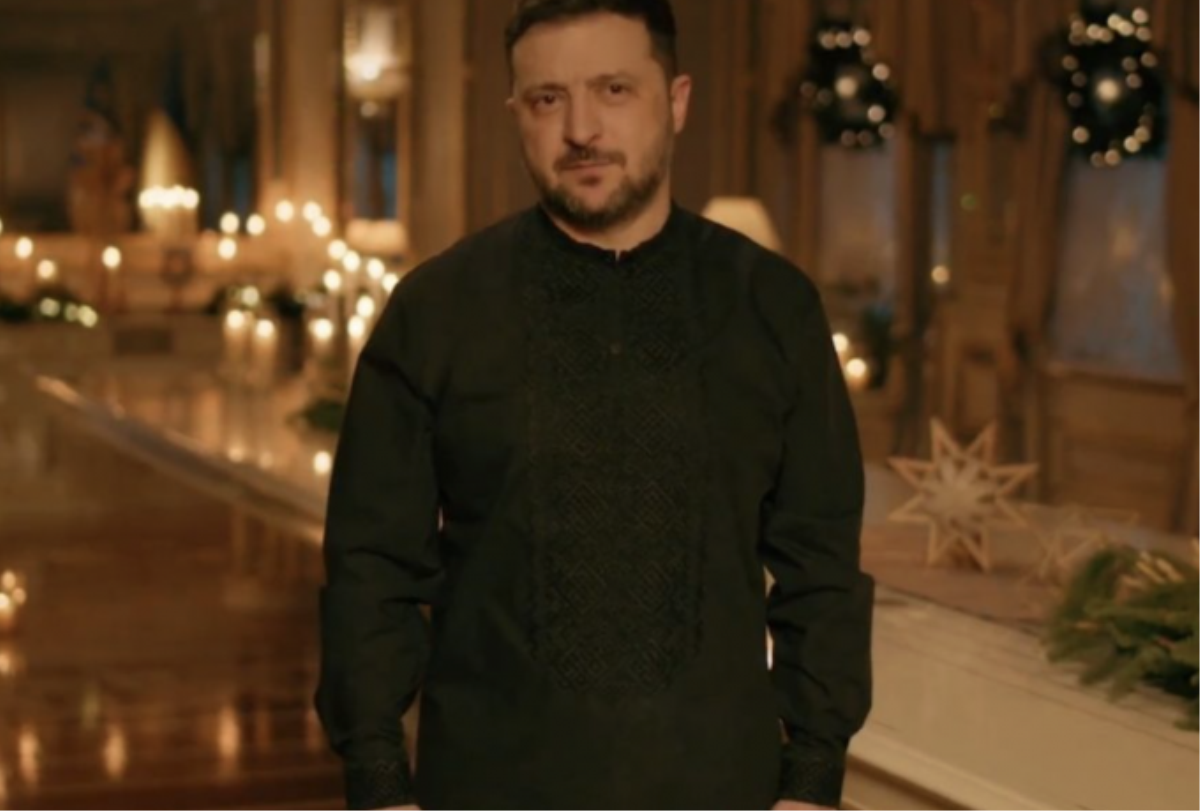 Ο Ζελένσκι φέρεται να εύχεται στο Χριστουγεννιάτικο μήνυμά του τον θάνατο του Πούτιν: «Ας χαθεί» Ο Ζελένσκι φέρεται να εύχεται στο Χριστουγεννιάτικο μήνυμά του τον θάνατο του Πούτιν: «Ας χαθεί»