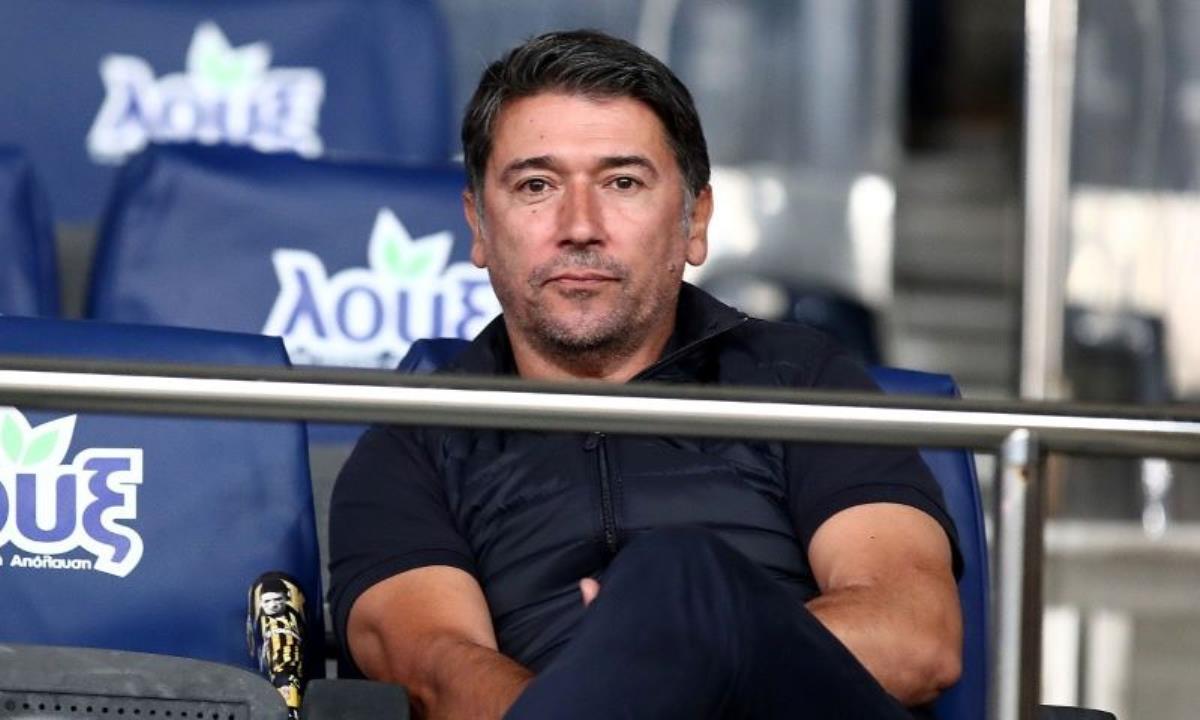 Ο νέος υπάλληλος του «Παλατιού»…