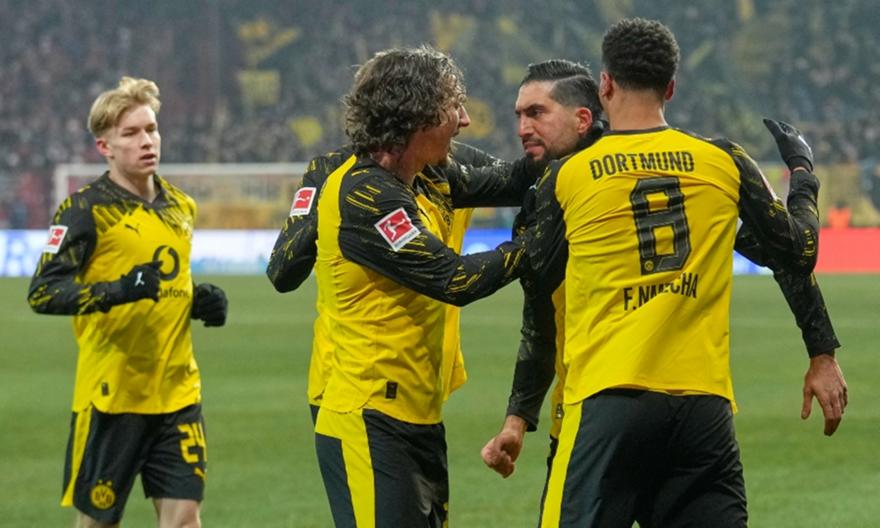 Χάλασε τα γενέθλια της Ουνιόν και... ξετύλιξε το δώρο της Μπάγερν η Ντόρτμουντ!