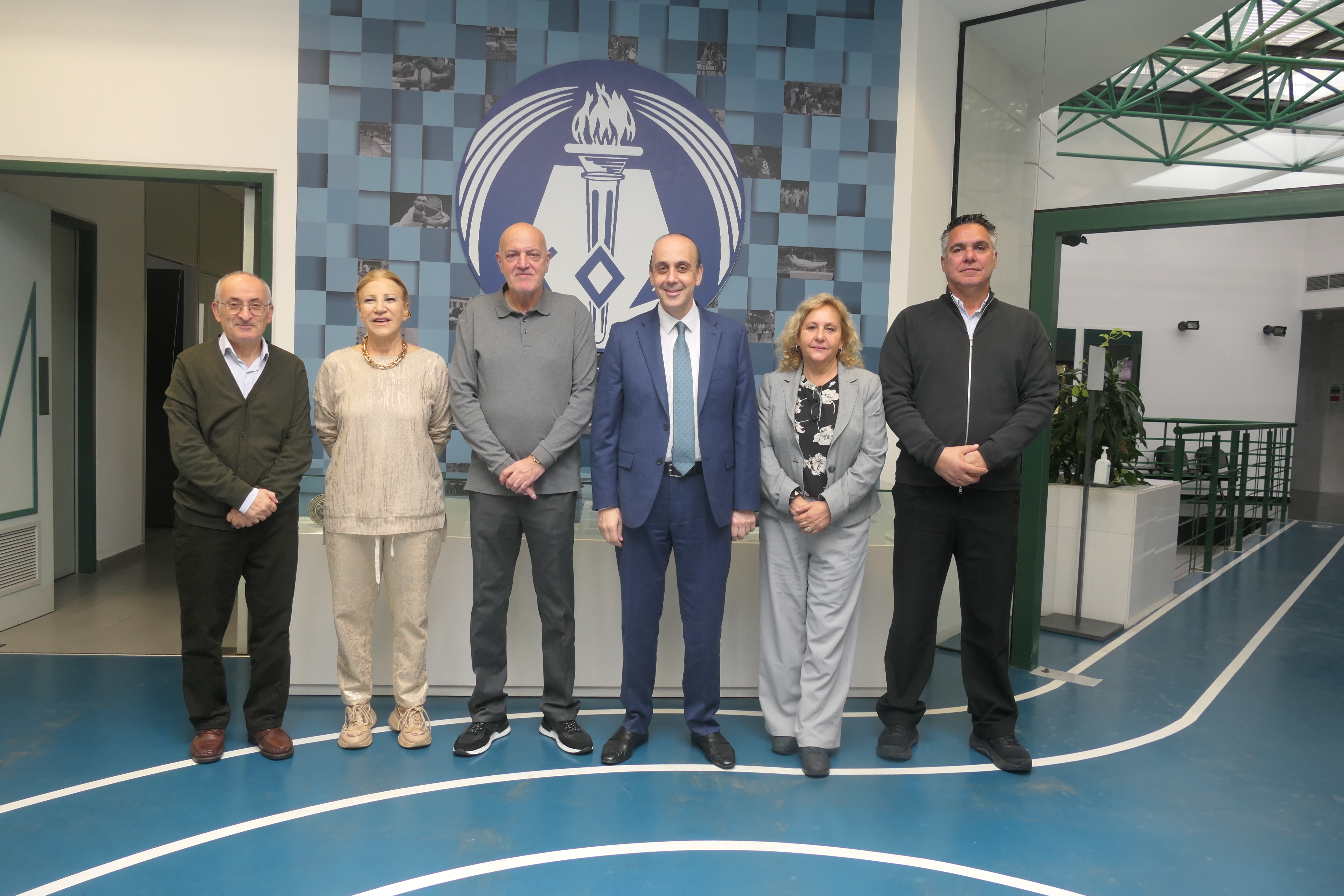 Συνάντηση με τον Δήμαρχο Πάφου για τις αθλητικές υποδομές της πόλης