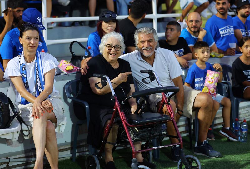 Έγινε Viral η γιαγιά Φωτεινή!
