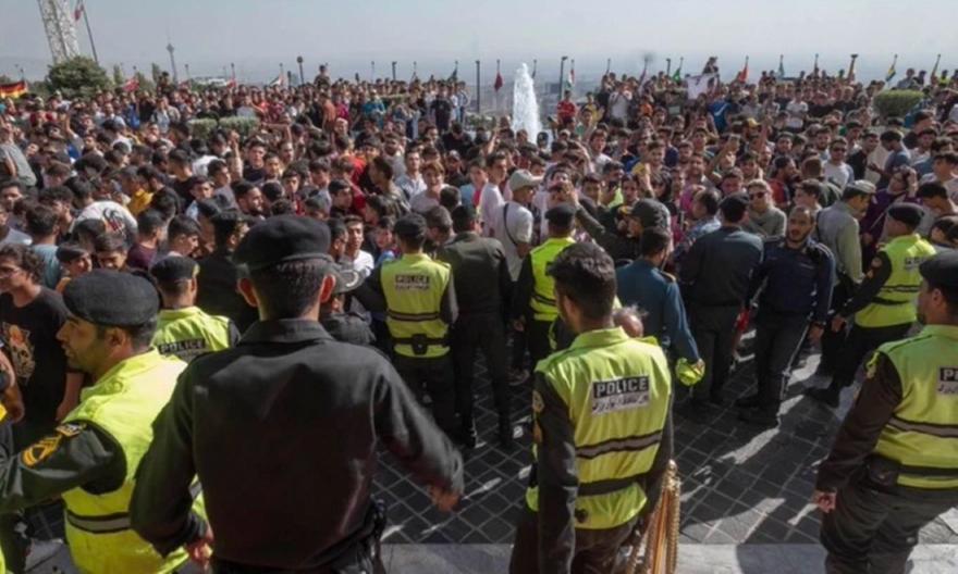 Τρέλα για τον Κριστιάνο Ρονάλντο στο Ιράν (ΒΙΝΤΕΟ)