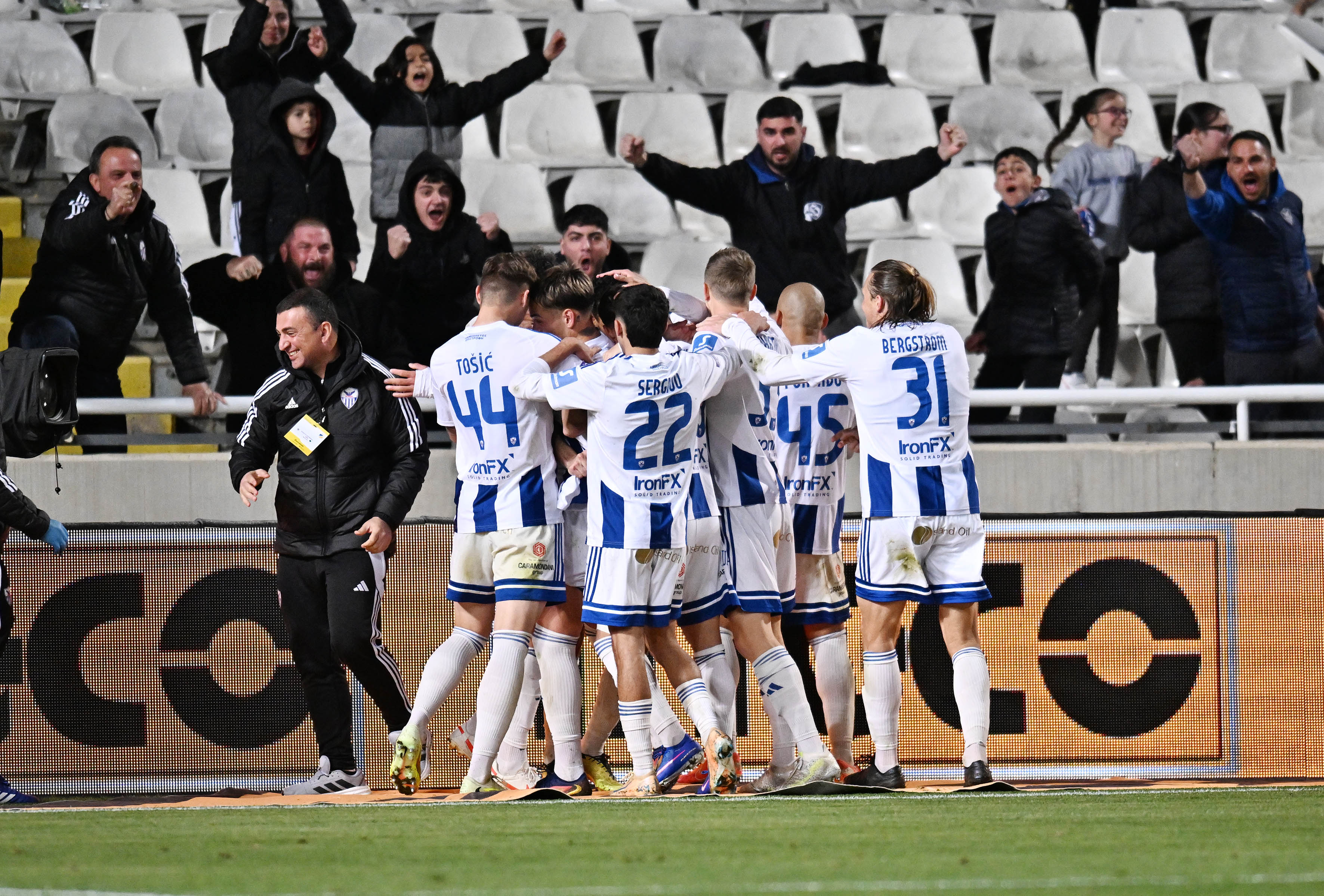 ΑΝΟΡΘΩΣΗ: Μόνος ο Φουρτάδο, στο... βάθρο Κίκο και Σένσι