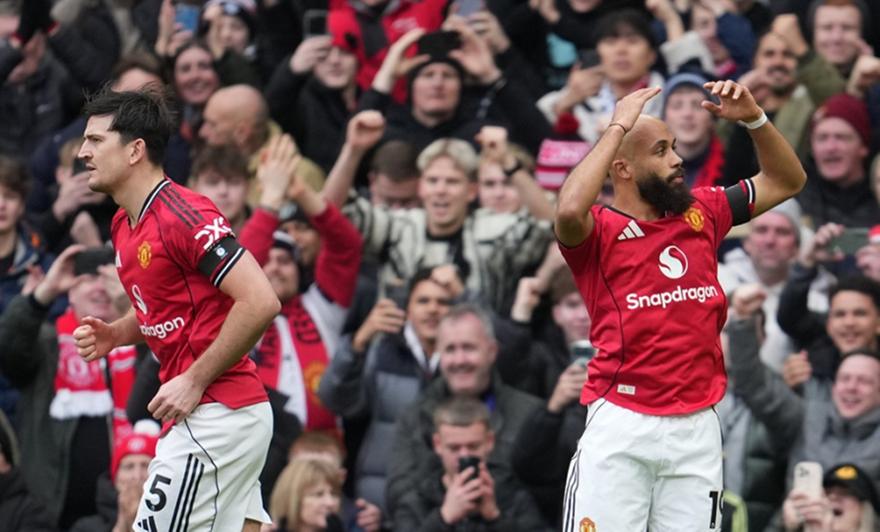 Επιβλητική και...Γιουνάιτεντ: Έκανε το 4x4 με τον αναμορφωτή Κάρικ!