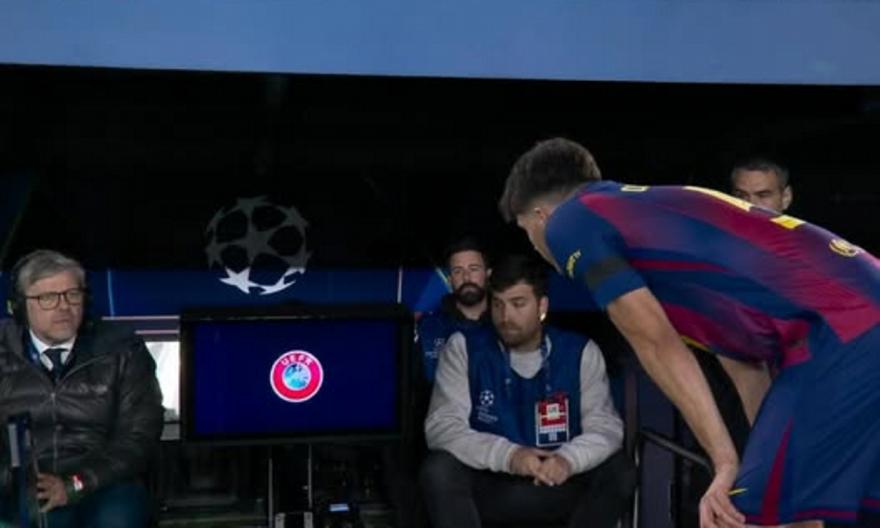 Απίθανο σκηνικό: Ο Κουμπαρσί πήγε να δει ριπλέι της φάσης που έφερε την αποβολή του και του έκλεισαν την οθόνη!