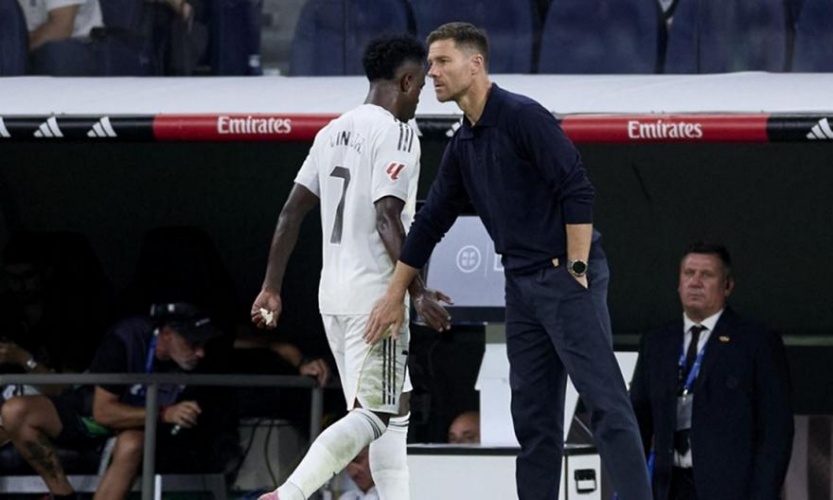 Ο κόσμος της Ρεάλ μίλησε: ΣΤΗΡΙΖΕΙ Αλόνσο και θέλει να φύγει ο Βινίσιους!