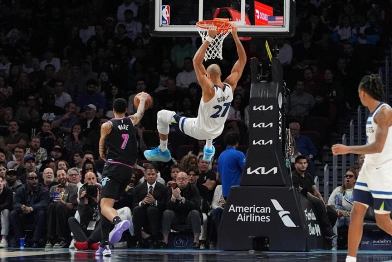 NBA: Νίκες για Τίμπεργουλβς, Ράπτορς, Γουόριορς, Σέλτικς, Μάβερικς και Σίξερς (ΑΠΟΤΕΛΕΣΜΑΤΑ - 10 VIDEOS)