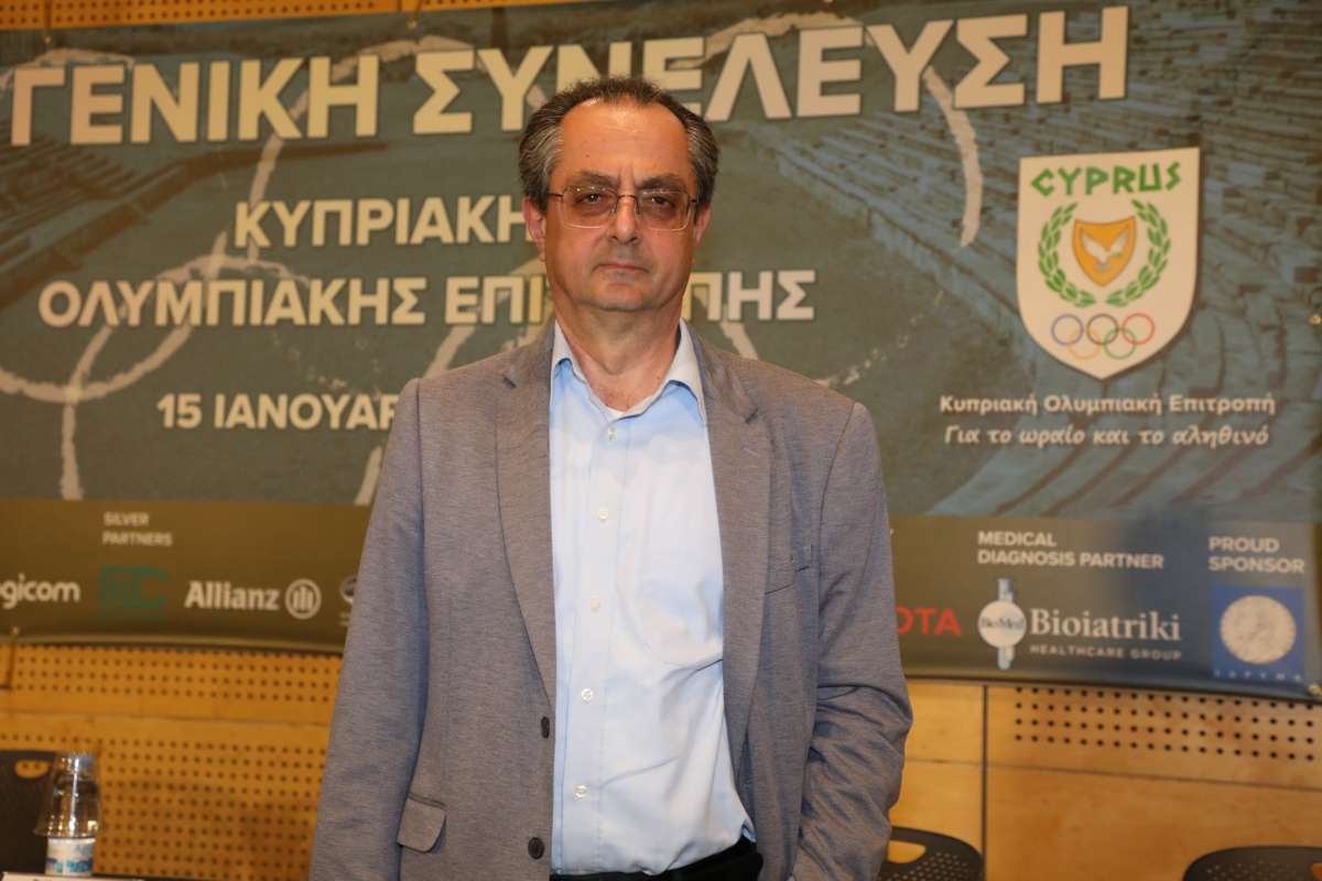 «Να φύγουν όλοι»» - Ανάρτηση Πάρη Σπανού