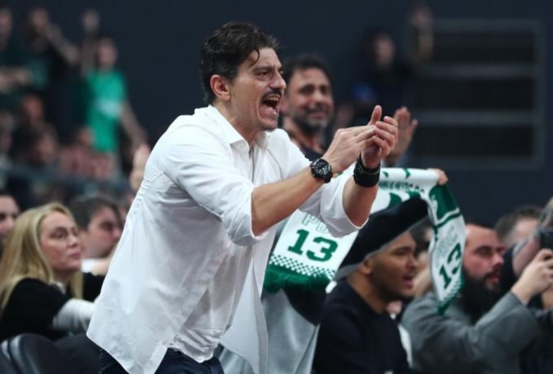 Γιαννακόπουλος: «Επί Βασιλακόπουλου πήρατε τίτλο με 7 βήματα Σπανούλη, στη νέα ΕΟΚ ούτε ένα λάθος υπέρ του Παναθηναϊκού»