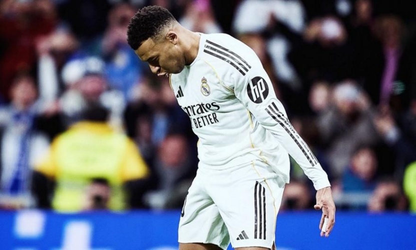 Ο Κιλιάν Μπαπέ έγινε... Κριστιάνο Ρονάλντο και υποκλίθηκε στο είδωλο του! (ΒΙΝΤΕΟ)