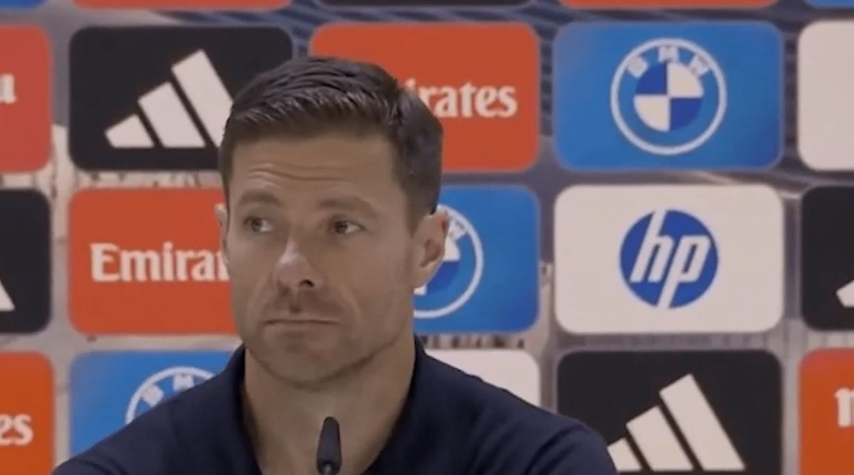 Μπορεί ο Τσάμπι Αλόνσο να αναλάβει άλλη ομάδα φέτος; Ο ιδιαίτερος κανονισμός και το παράδειγμα του Μπενίτεθ