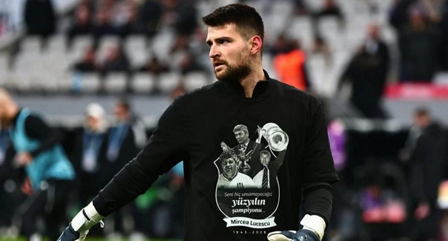 «Δεν θα σε ξεχάσουμε ποτέ πρωταθλητή του αιώνα»: Φόρεσαν μπλουζάκι για τον Μιρτσέα Λουτσέσκου οι παίκτες της Μπεσίκτας