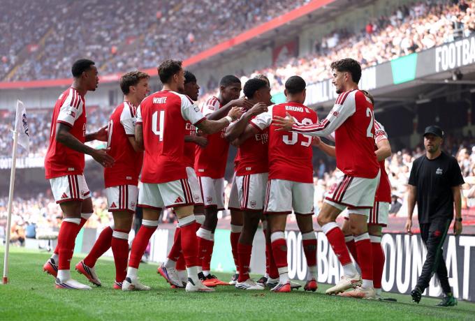 Μαγεύει ο Τζόλης, «σέρβιρε» με το κεφάλι το 2-0 της Άρσεναλ! (ΒΙΝΤΕΟ)