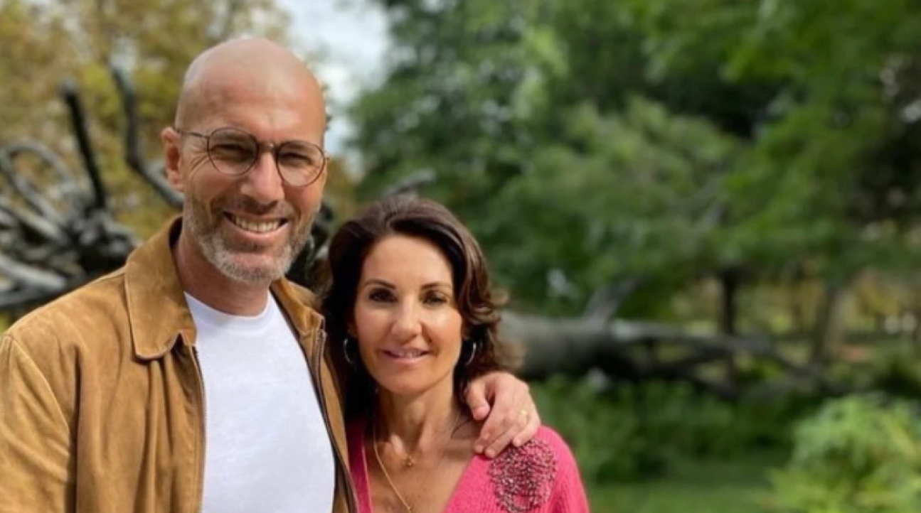 «Θα έπεφτα από ένα κτίριο για την αγάπη της» - Σε ένα hostel ο Ζιντάν γνώρισε την χορεύτρια της ζωής του (ΦΩΤΟΓΡΑΦΙΕΣ)