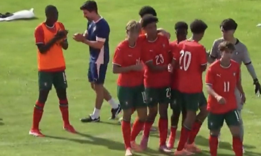 Ο Κριστιάνο Τζούνιορ σκόραρε στην τριάρα της Πορτογαλίας Κ-16! (ΒΙΝΤΕΟ) Ο Κριστιάνο Τζούνιορ σκόραρε στην τριάρα της Πορτογαλίας Κ-16! (ΒΙΝΤΕΟ)