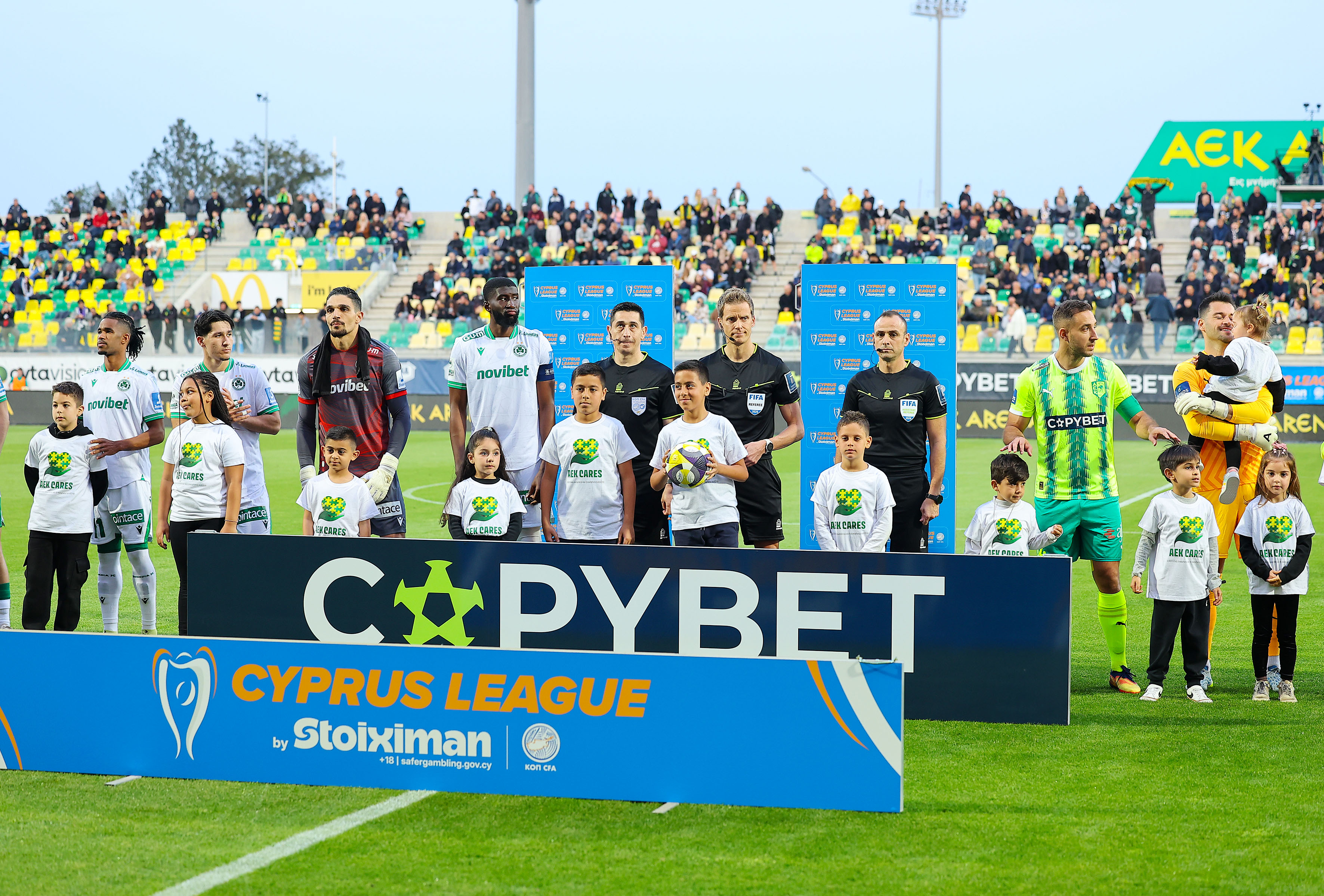 ΤΟΣΑ εισιτήρια κόπηκαν στο ΑΕΚ-Ομόνοια