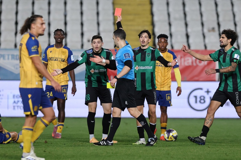 «Αδικηθήκαμε κατάφωρα από τον διαιτητή στο ματς με την ΑΕΛ – Ήταν μονόπλευρες οι αποφάσεις»