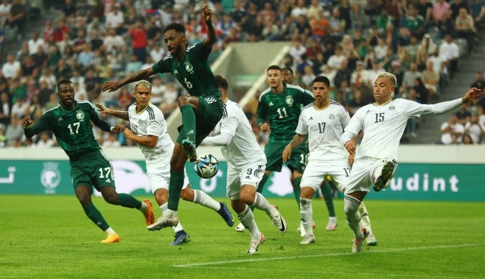 Κόντρα οπαδών της Νιούκαστλ με διαδηλωτές κατά των Σαουδαράβων για το γήπεδο 