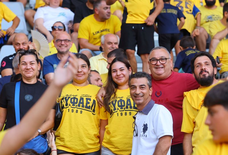 Ο Ζαχαροπλάστης και η παρέα του