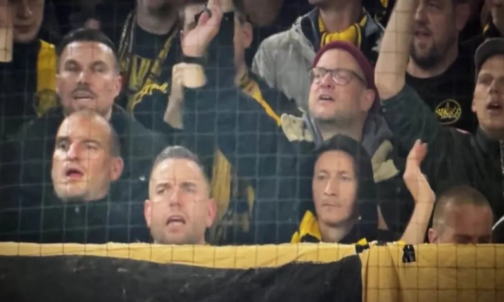 Εκεί όπου ανήκει: Ο Μάρκο Ρόις υποστήριξε τη Ντόρτμουντ από το πέταλο!