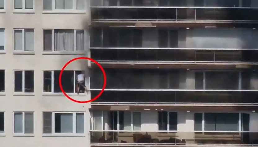 Τουλάχιστον 5 νεκροί και δεκάδες τραυματίες από τη μεγάλη φωτιά σε πολυκατοικία στην Αμβέρσα - Δραματικά βίντεο από πολίτες που προσπαθούν να σωθούν