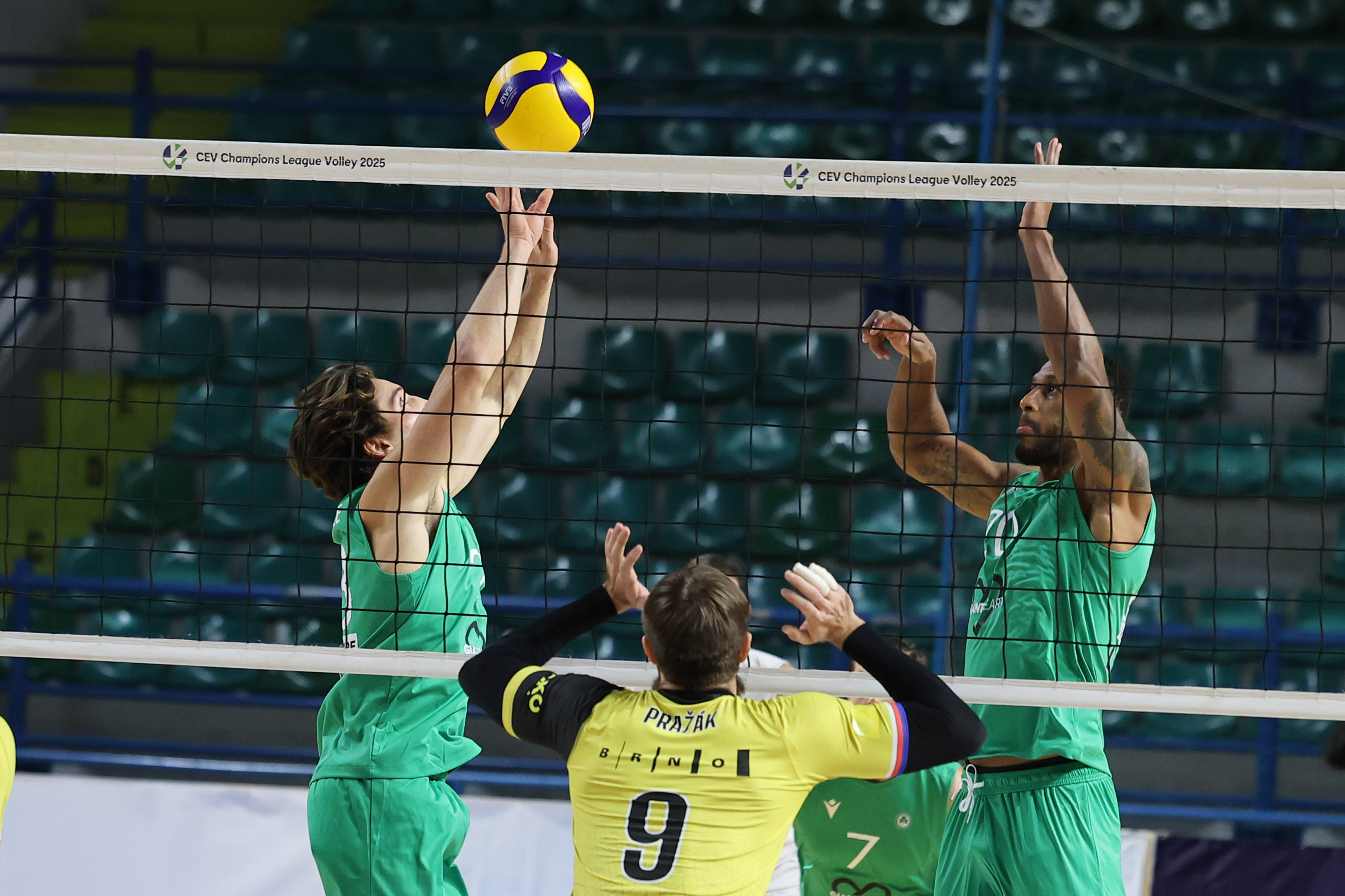 Βόλεϊ: Πρόκριση για Παφιακό, αποκλεισμός για Ομόνοια