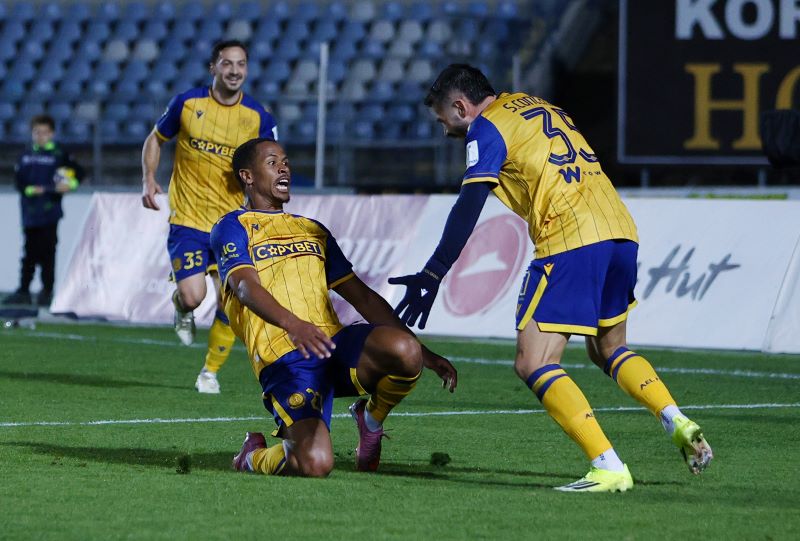 Που ήσουν πέρσι και… ήρθες φέτος, λένε για τον Ζακάρια