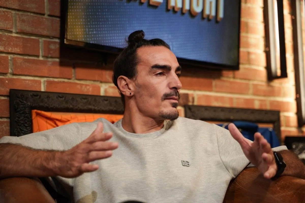 Ο Λάζαρος Χριστοδουλόπουλος διαφωνεί με τον Μεντιλίμπαρ (BINTEO)