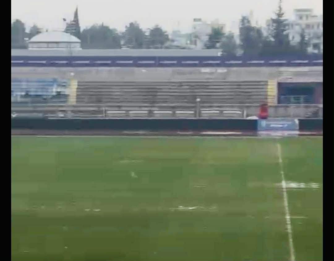 Πάφος-ΑΠΟΕΛ: Σε εγρήγορση άπαντες λόγω κακοκαιρίας - Η κατάσταση του αγωνιστικού χώρου λίγο μετά τις 16:00