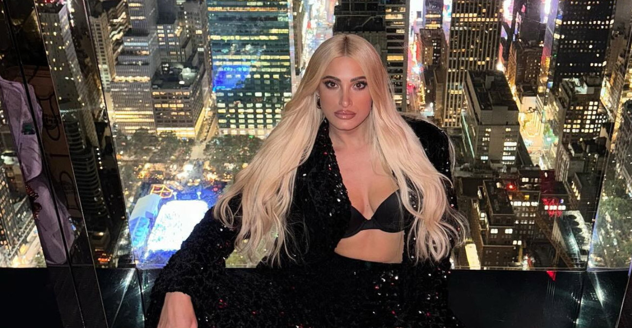 Ιωάννα Τούνη: Οι αποκαλυπτικές της φωτογραφίες πάνω σε ποδήλατο