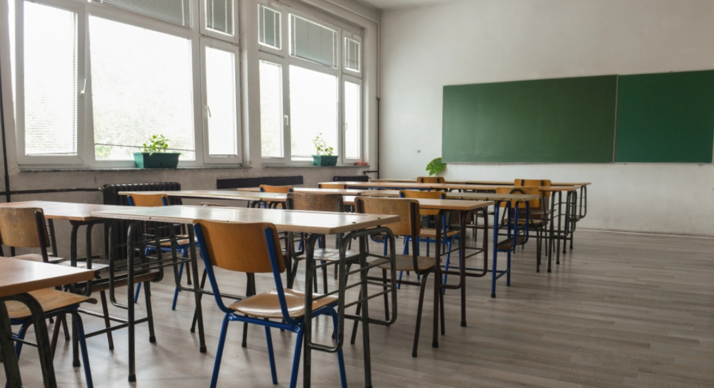 Σάλος σε λύκειo στην Ελλάδα : Μαθητές καταγγέλλουν καθηγήτρια για προβολή ακατάλληλης ταινίας στην τάξη