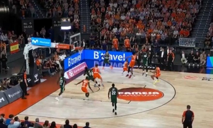 Το ΤΡΟΜΕΡΟ buzzer-beater του Χέιζ-Ντέιβις στην παράταση που χάρισε τη νίκη στον Παναθηναϊκό! (ΒΙΝΤΕΟ)