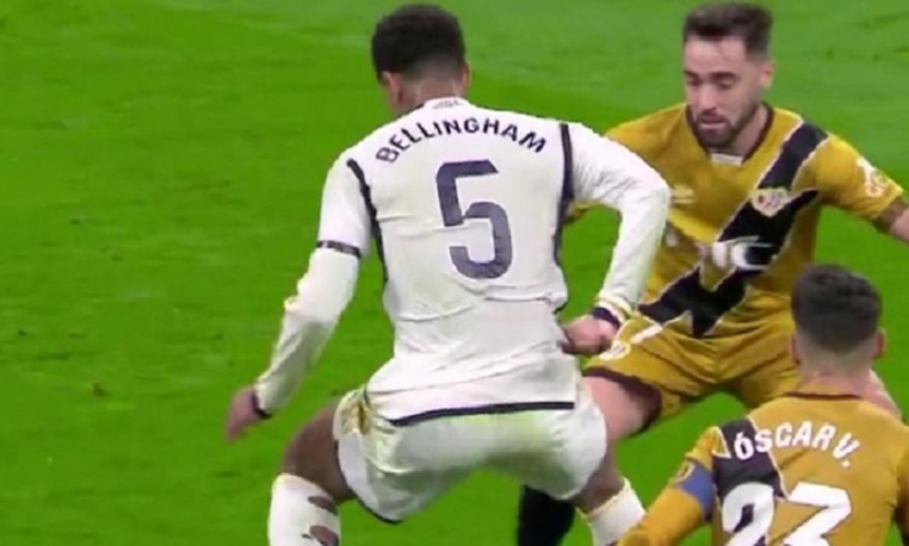 Με «ρουλέτα» και το 5 στην πλάτη: Ο Μπέλινγκχαμ «ντύθηκε» Ζιντάν με μια εντυπωσιακή ντρίμπλα! (ΒΙΝΤΕΟ)