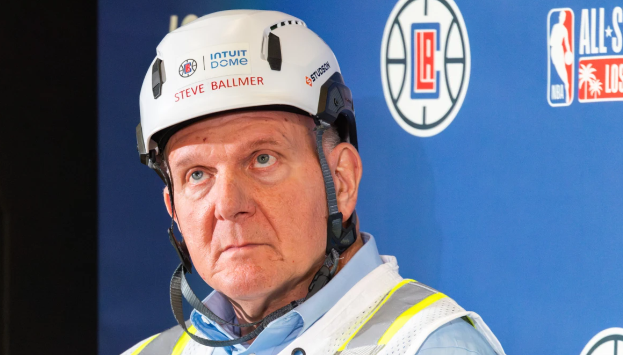 Ο πιο πλούσιος ιδιοκτήτης ομάδας του κόσμου έχασε σε μία μέρα 14 δισεκατομμύρια λόγω της Microsoft